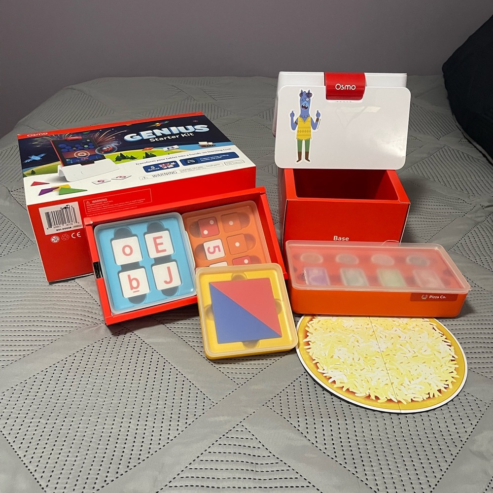 Osmo Genius Starter Kit for Fire Tablets, including extra games